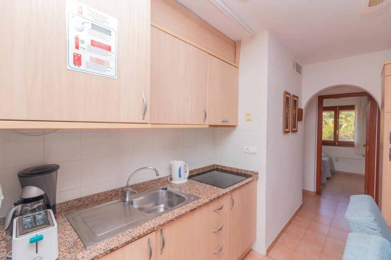 Bungalows Aparto Residence Galetamar 칼페 외부 사진